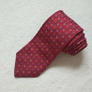 Brooks Brothers 346 Pure Silk Necktie Tie Red Blue Geometric Jacquard Made InUSA